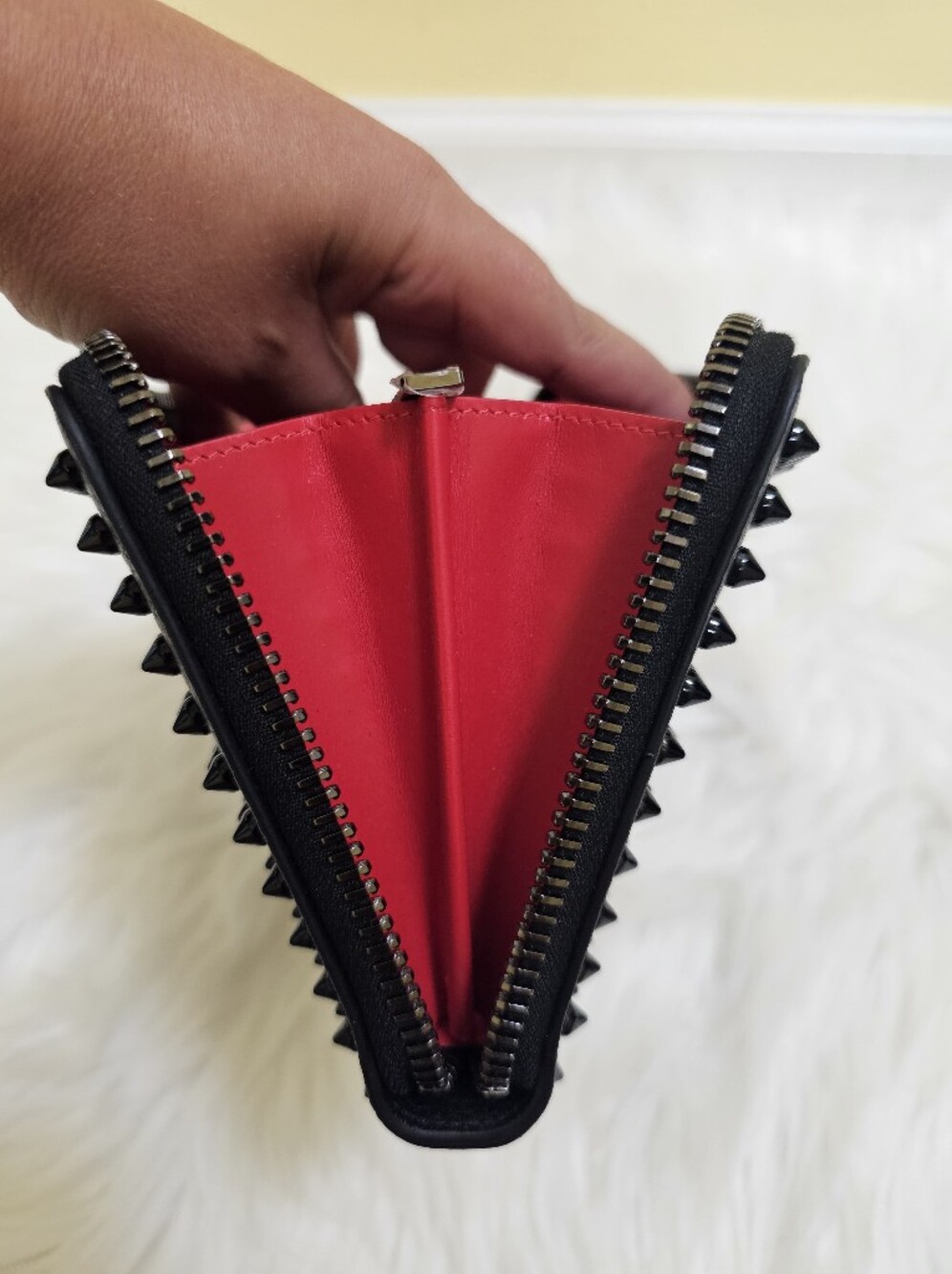 CHRISTIAN LOUBOUTIN BLACK M PANETTONE XL WALLET - Picture 15 of 17